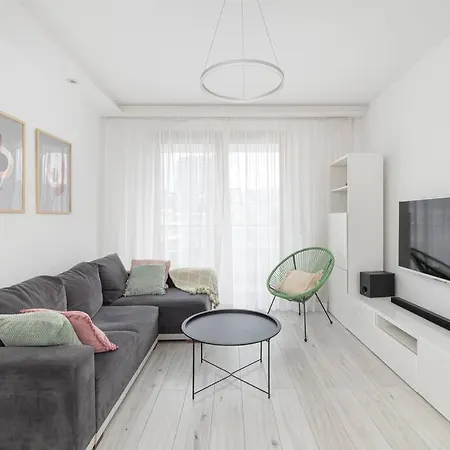 Ecru 1-bedroom With Parking And Balcony Apartment *