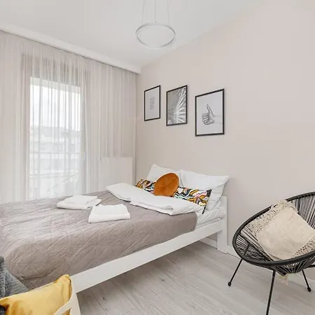 Ecru 1-bedroom With Parking And Balcony Lejlighed *